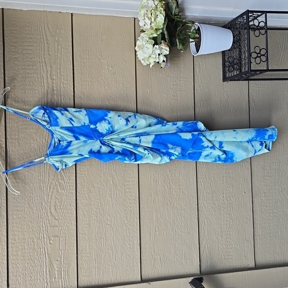 PrettyLittleThing Blue Tie Dye Print Satin Ruched Skirt Corset Detail Midi Dress - Picture 13 of 13